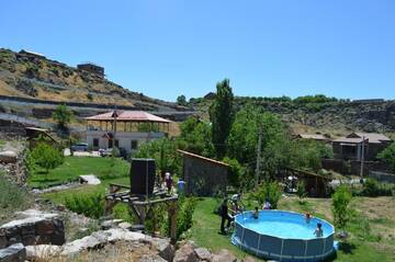 Фотографии Отели типа «постель и завтрак» B&B Armenia Hatsekats г. Oshakan (Армения) №1 Фото Отели типа «постель и завтрак» B&B Armenia Hatsekats г. Oshakan 1